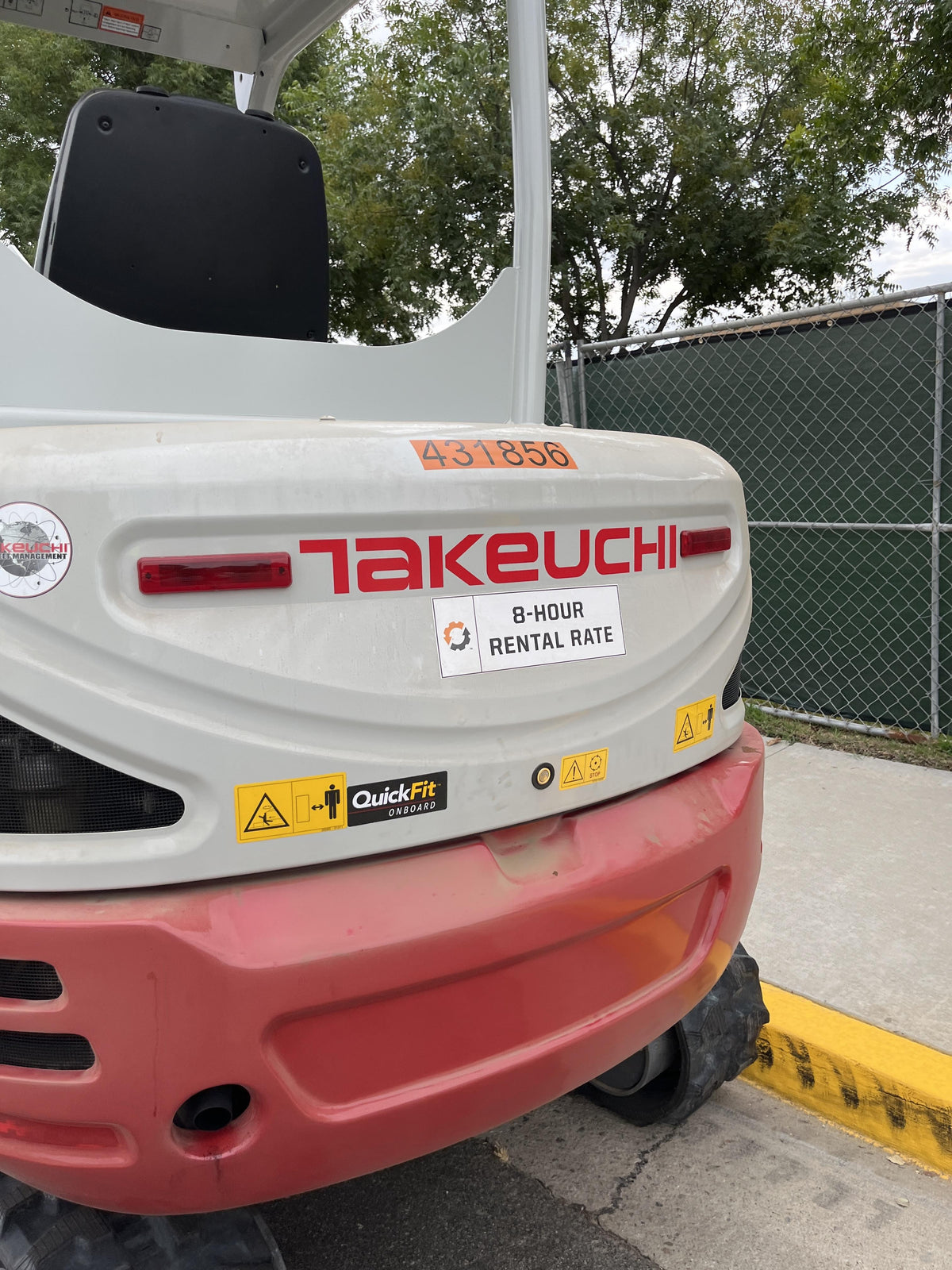 2024 TAKEUCHI TB235-2R