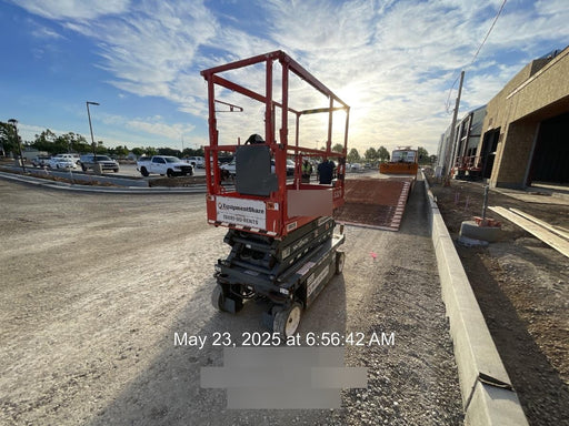 2020 Skyjack SJIII-3219 Solid NM Tires, Half height spring hinged entry gate, Dual Beacons, 800W Inverter