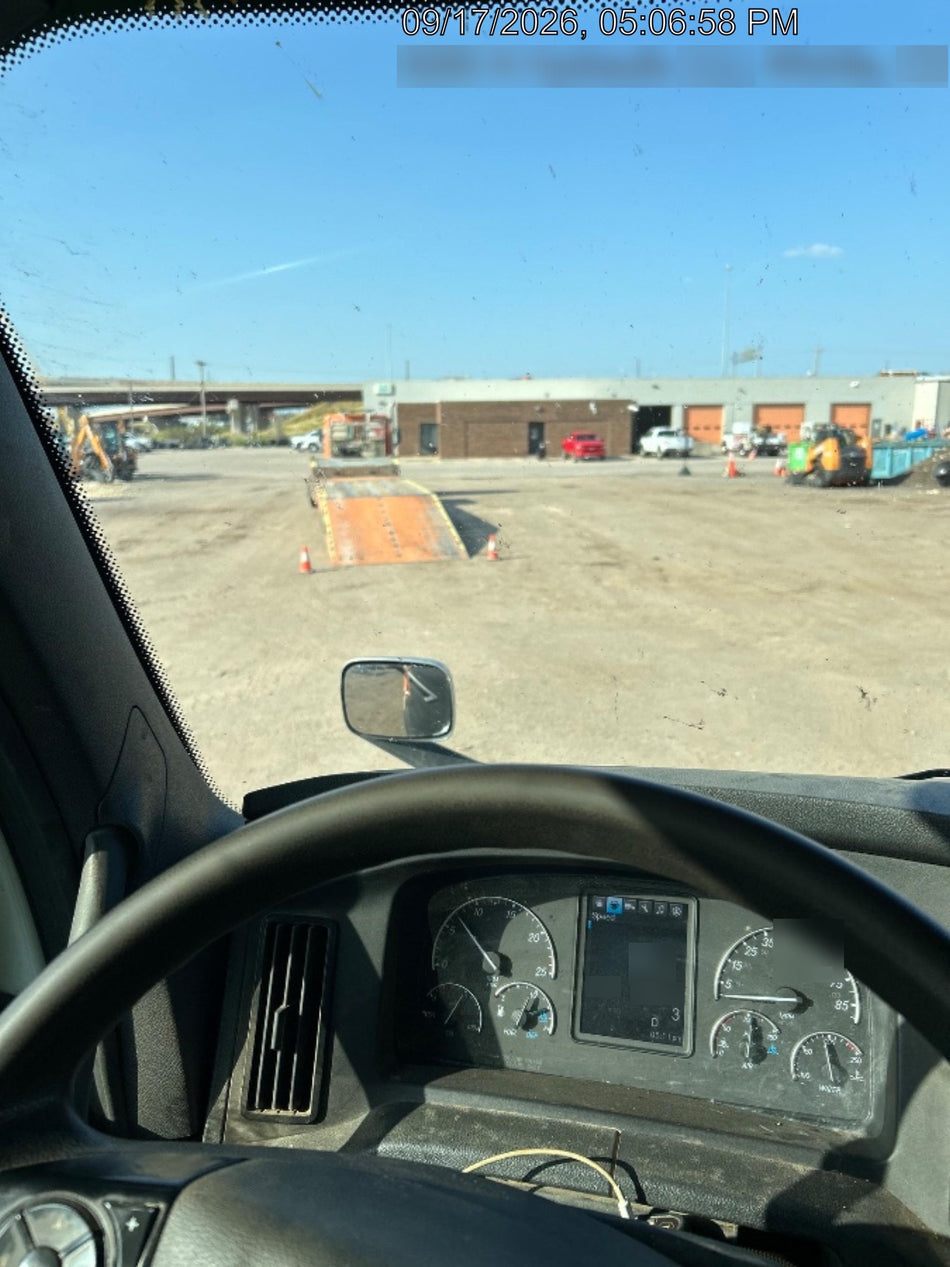 2021 CASE 588H