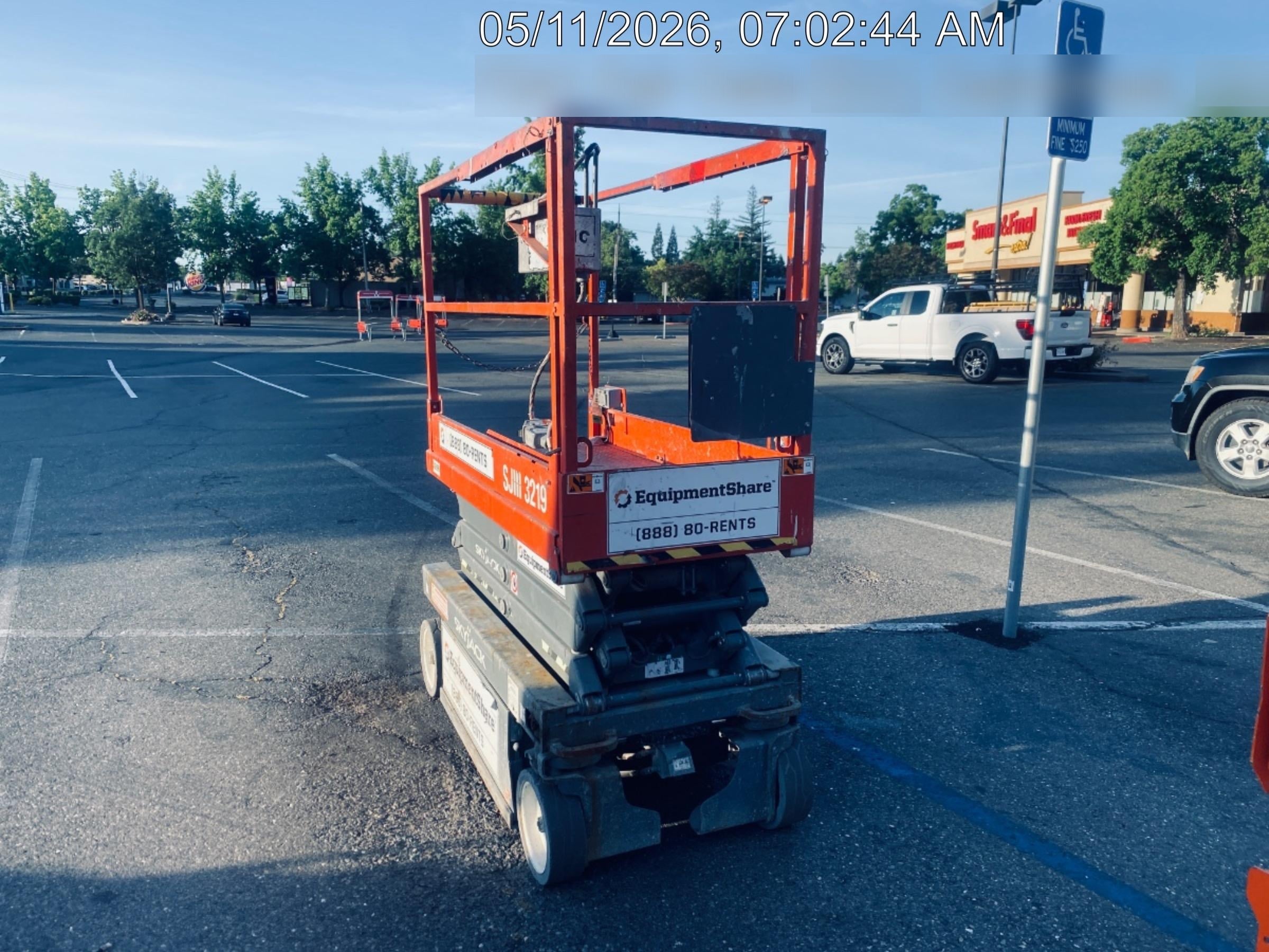 2022 JLG ES1932