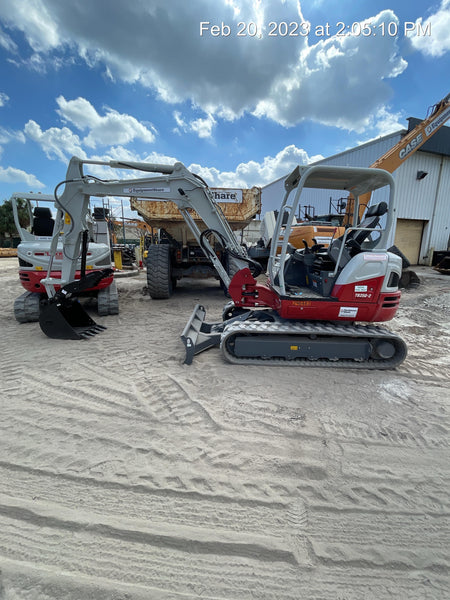 2023 TAKEUCHI TB250-2R
