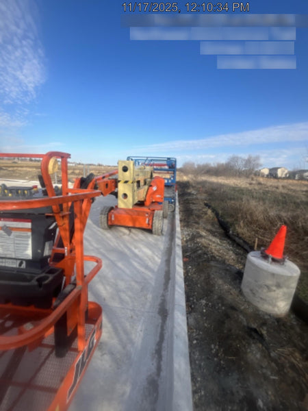 2023 JLG E450AJ