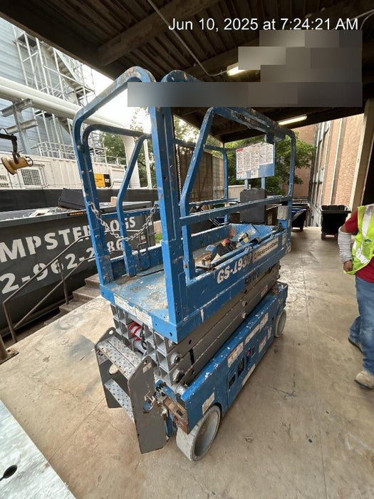 2019 Genie GS-1930 Fixed Rails with Chain Entry