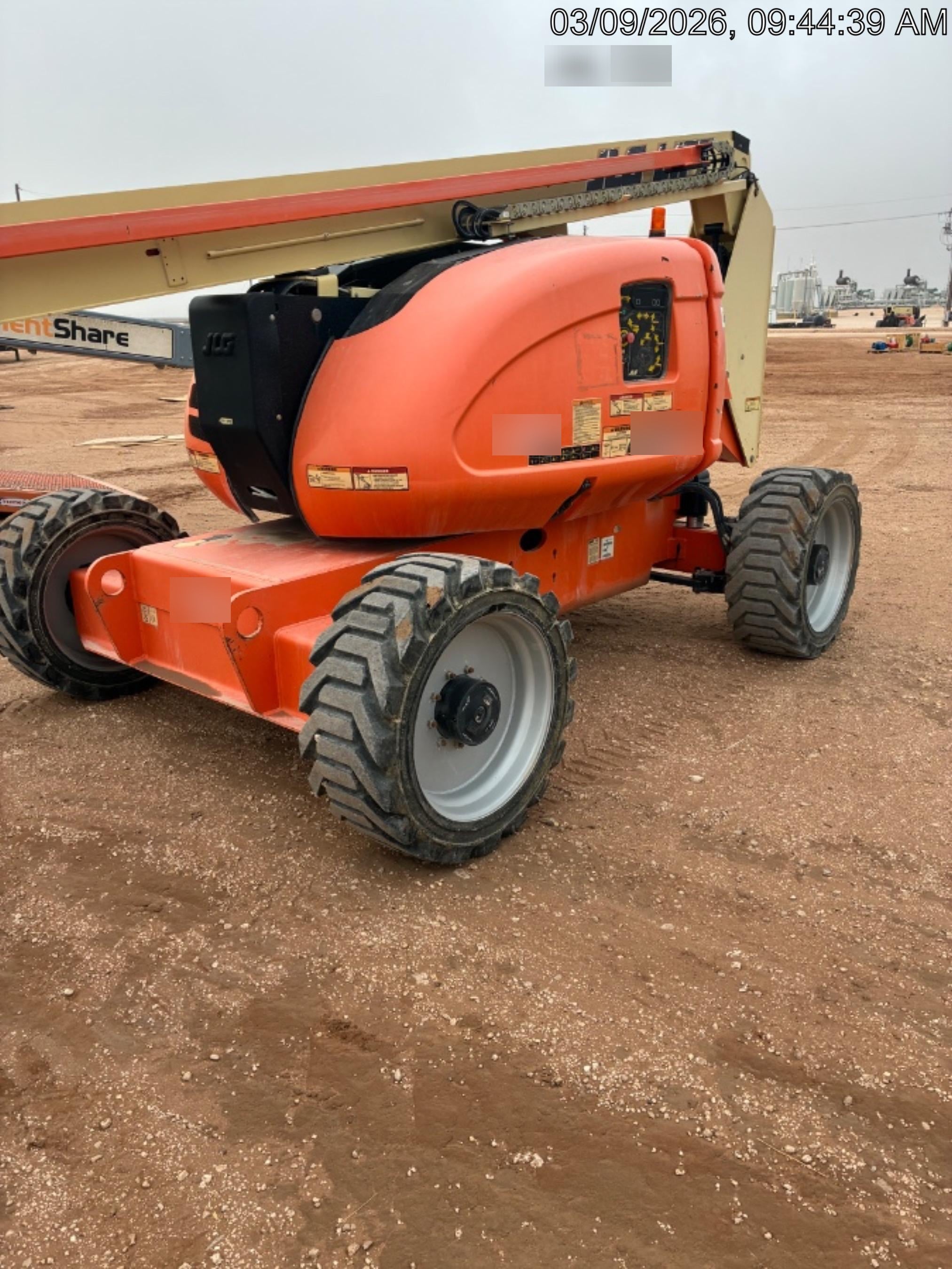 2019 JLG 600AJ
