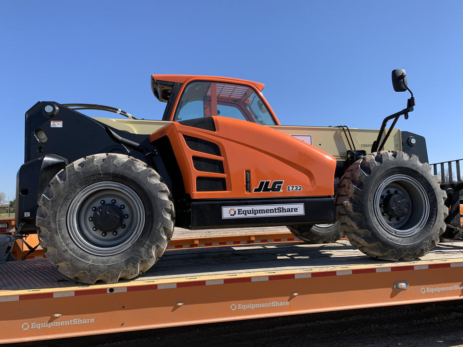 2021 JLG 1732