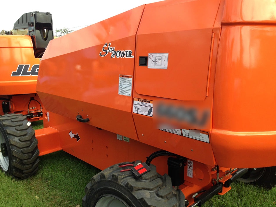 2017 JLG 660SJ