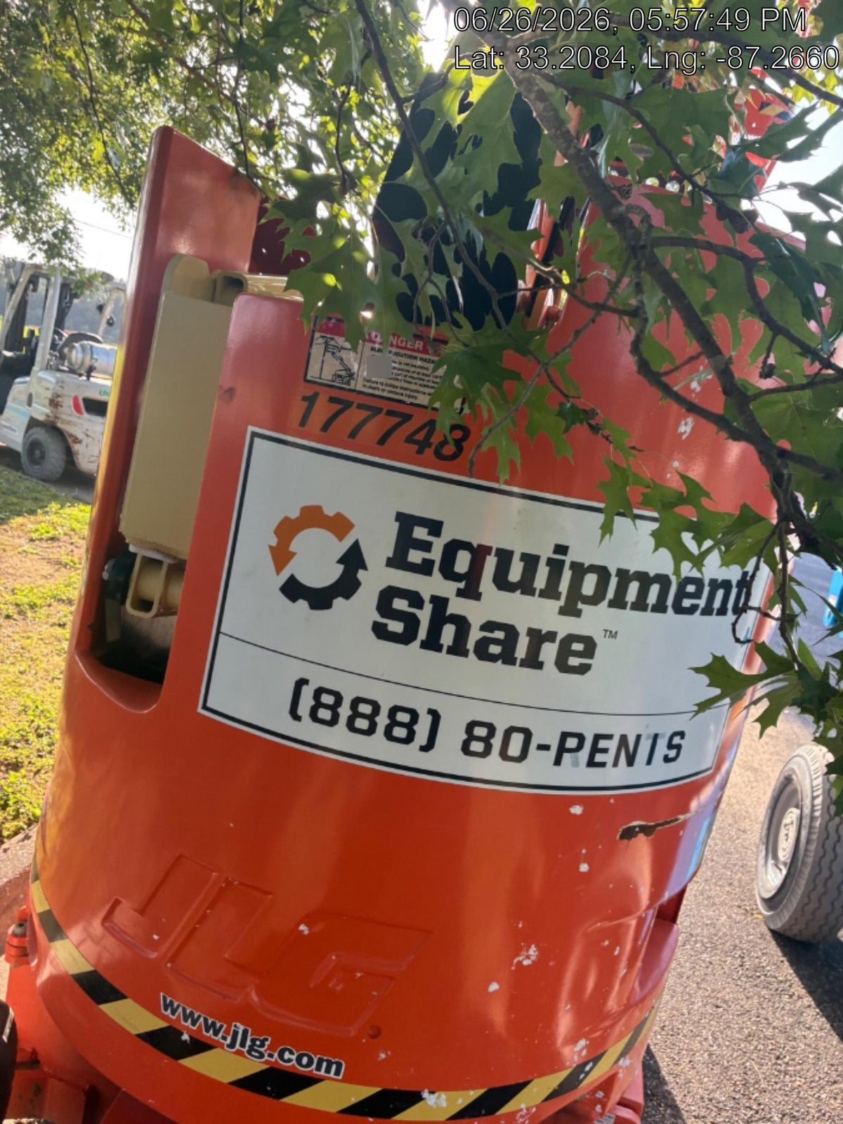 2021 JLG E300AJP