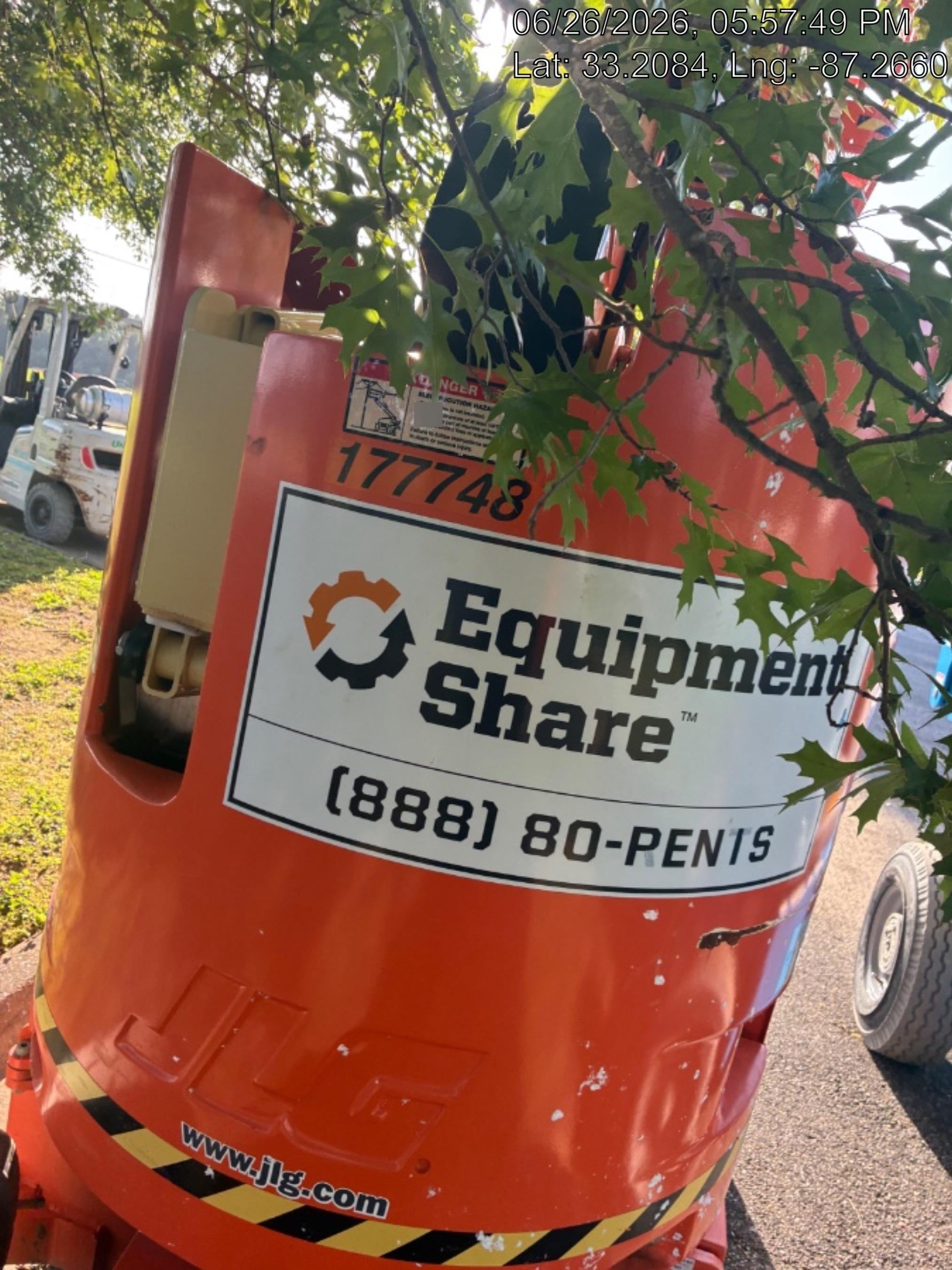 2021 JLG E300AJP