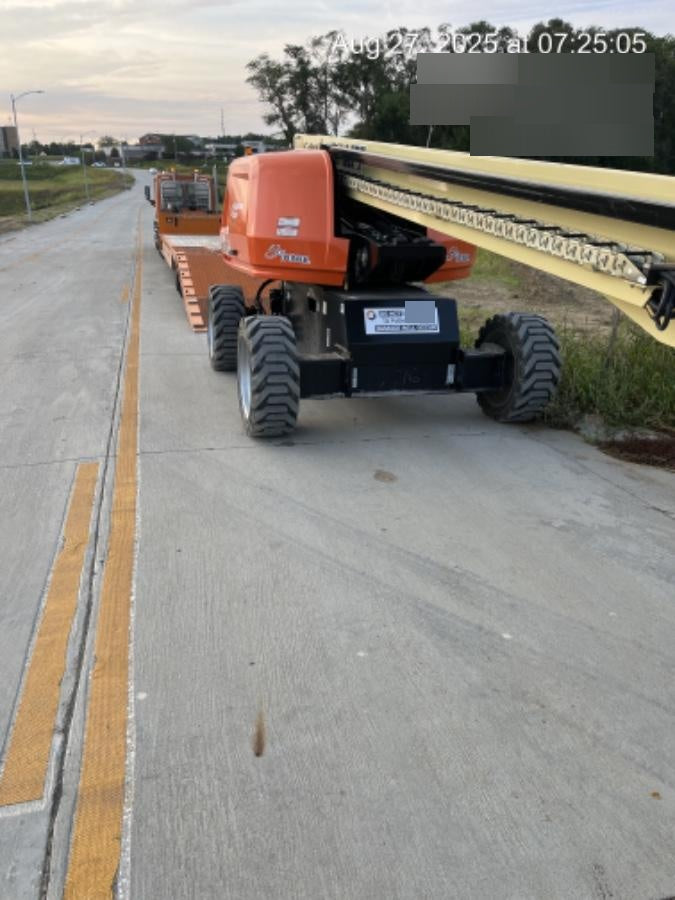 2023 JLG 660SJ