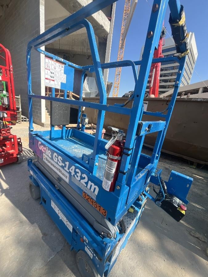 2023 GENIE GS-1432