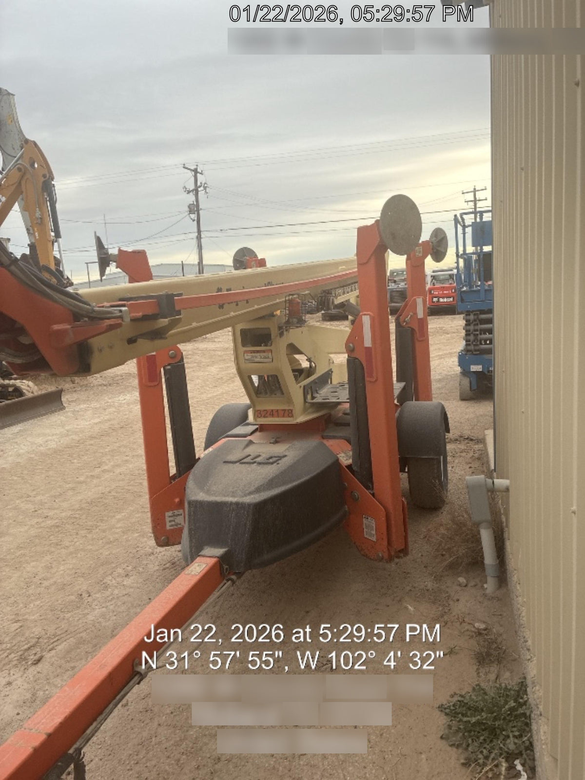 2023 JLG T500J