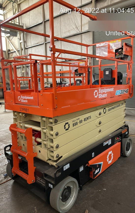 2022 JLG ES3246