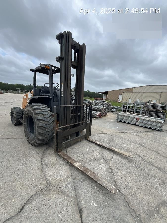 2019 CASE 588H
