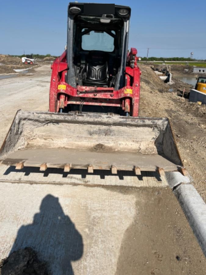 2022 TAKEUCHI TL8R2-CR