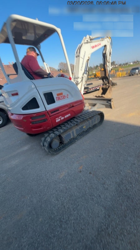 2025 TAKEUCHI TB235-2R