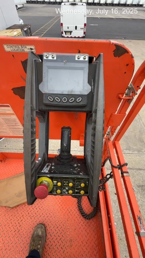 2021 JLG RT4069