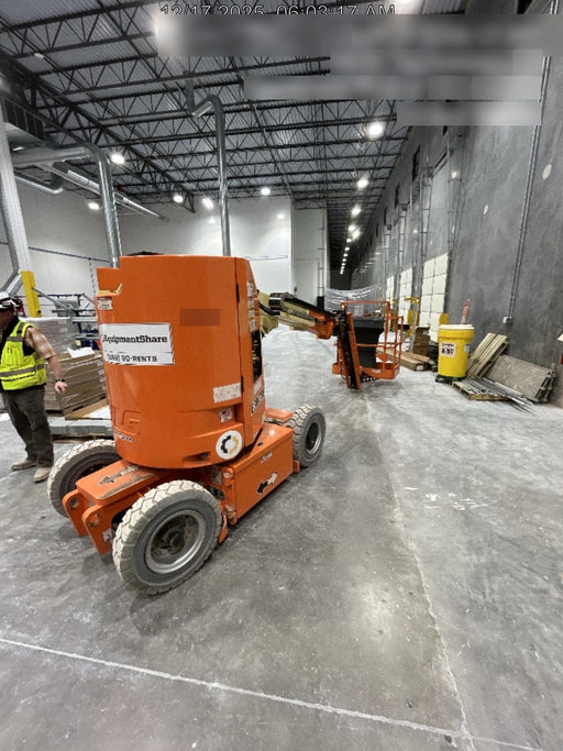 2019 JLG E300AJP