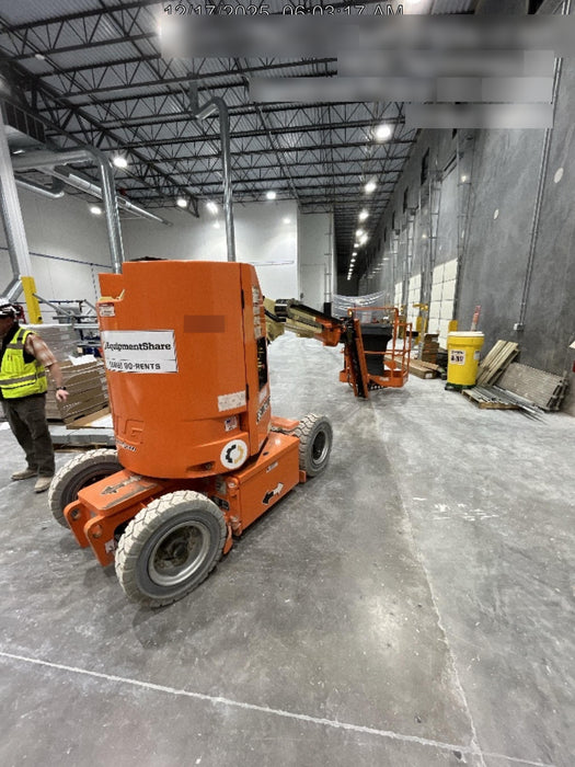 2019 JLG E300AJP