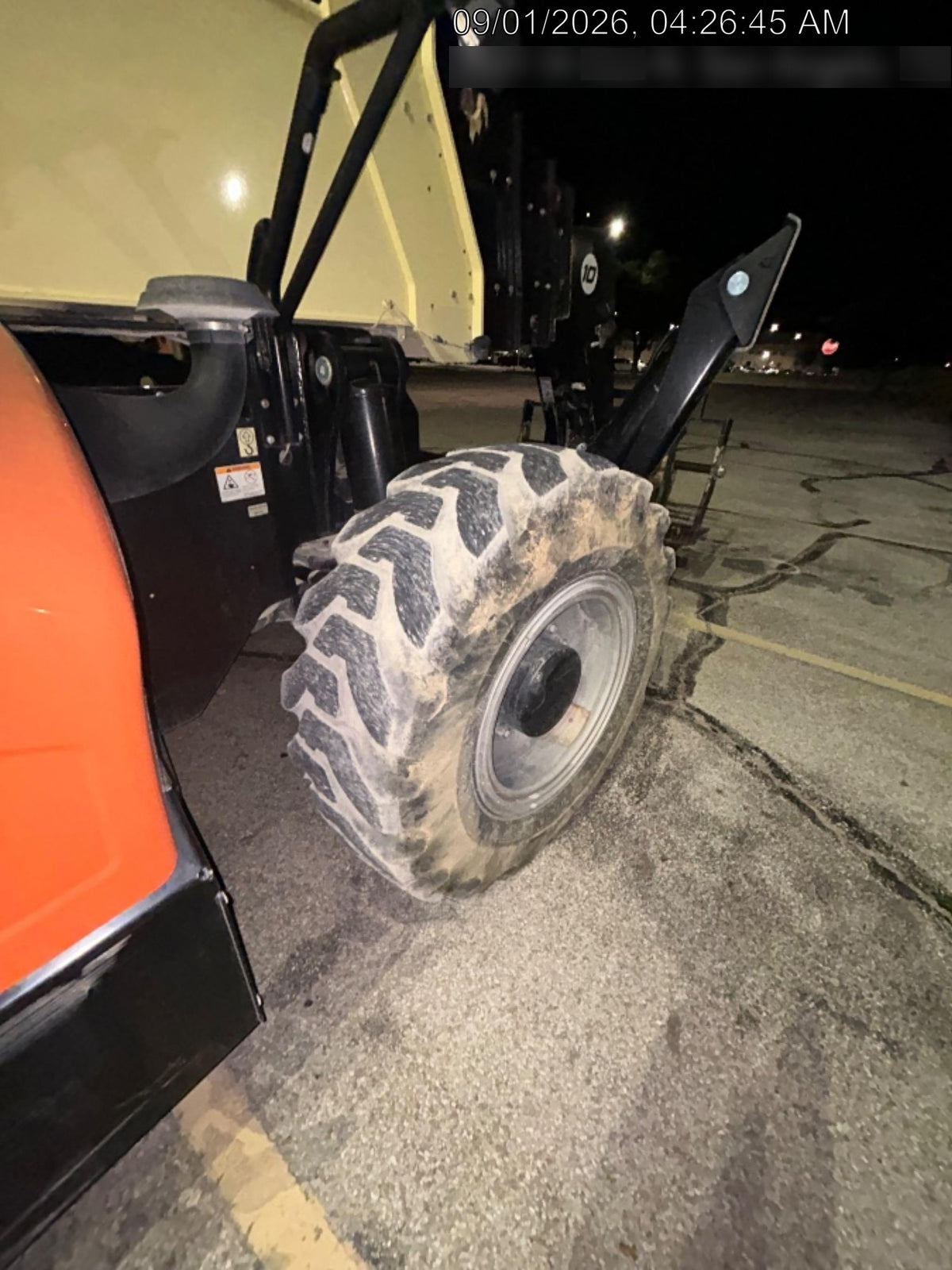 2022 JLG 1075