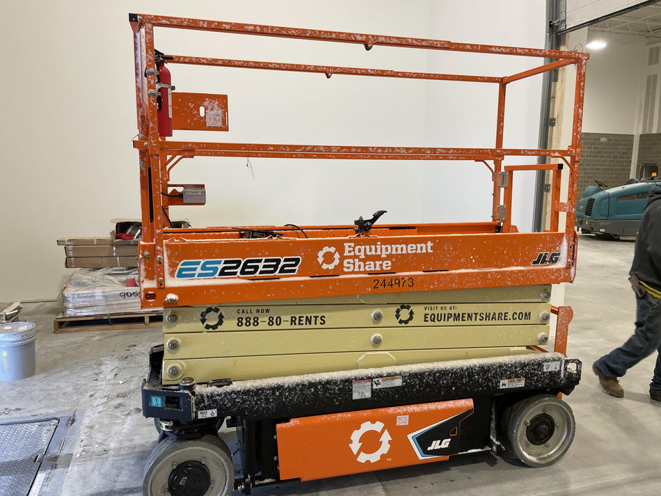2022 JLG ES2632