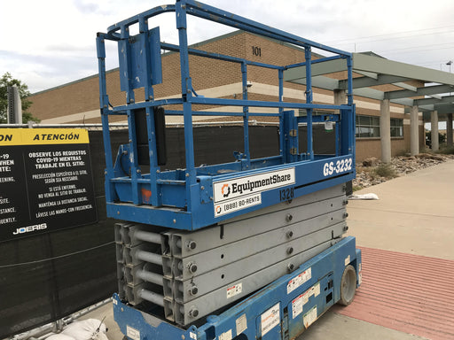 2016 Genie GS-3232 32' Narrow Scissor Lift