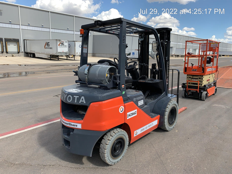 2022 TOYOTA 50-8FGU25