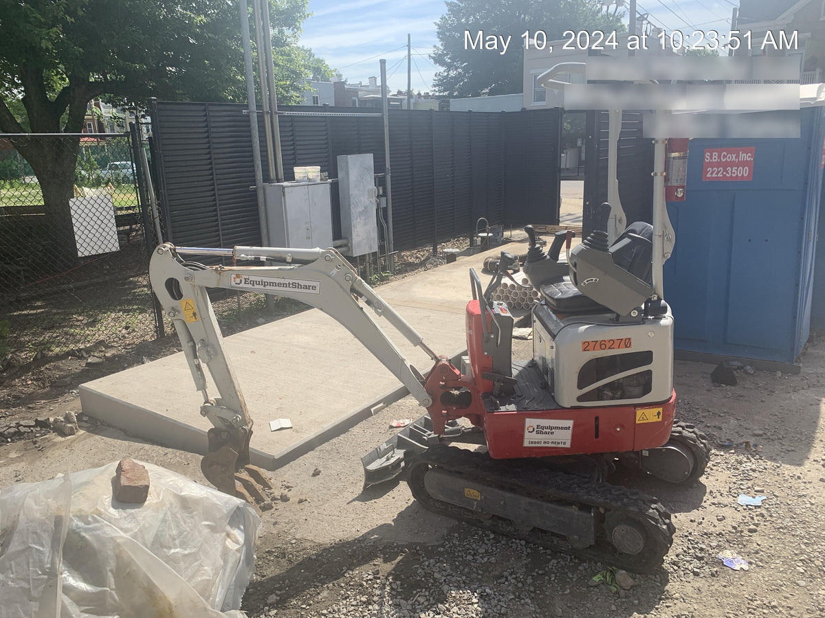 2022 TAKEUCHI TB210R
