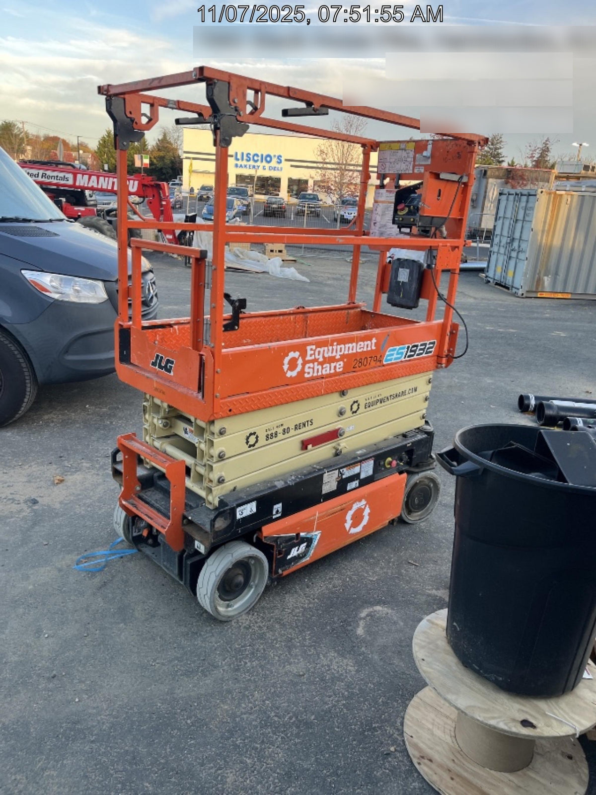 2022 JLG ES1932