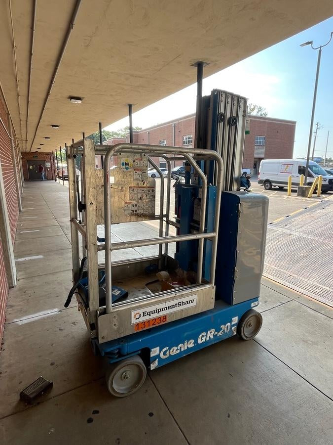 2021 GENIE GR-20
