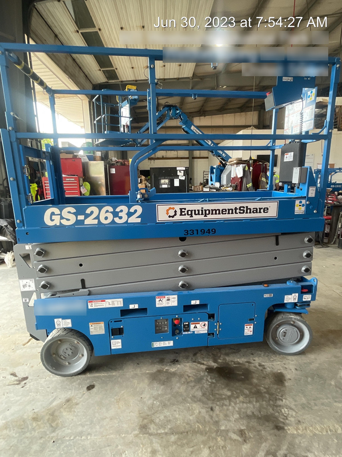 2023 GENIE GS-2632