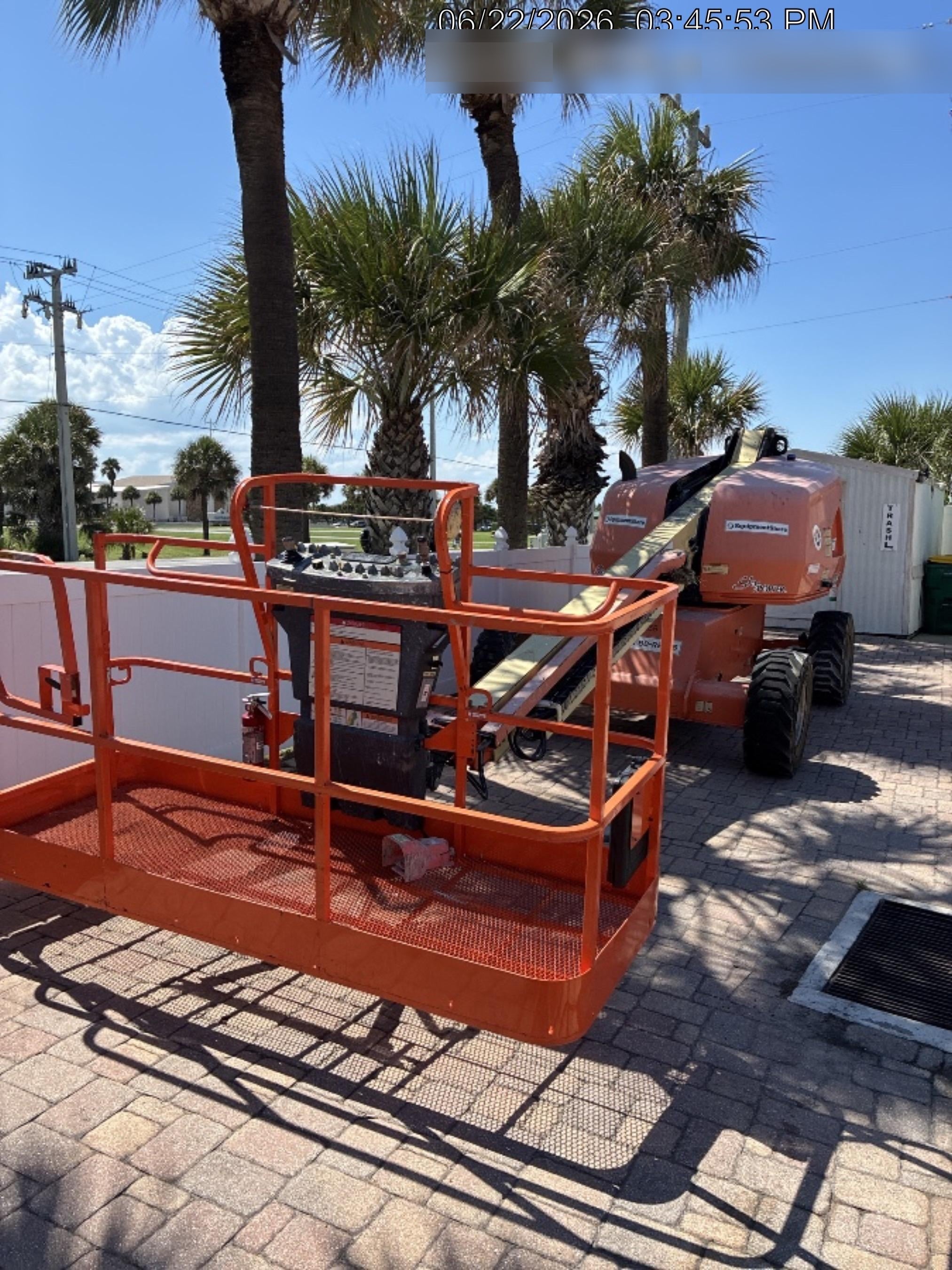 2020 JLG 400S