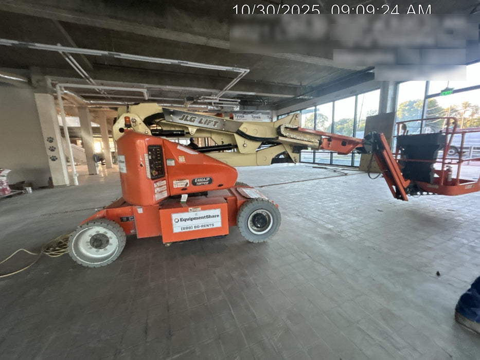2019 JLG E400AJPN