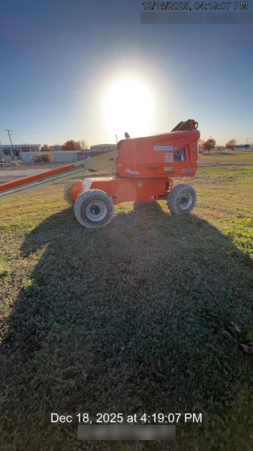2021 JLG 400S