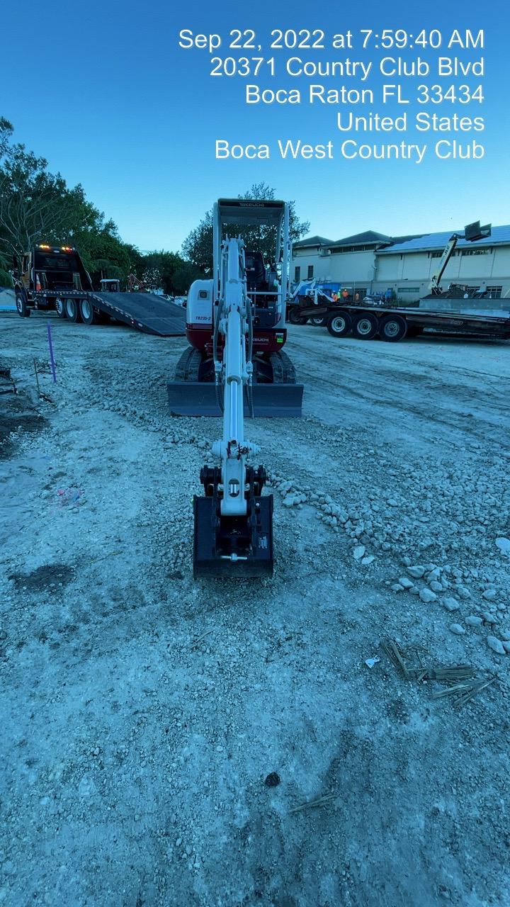 2022 TAKEUCHI TB235-2R