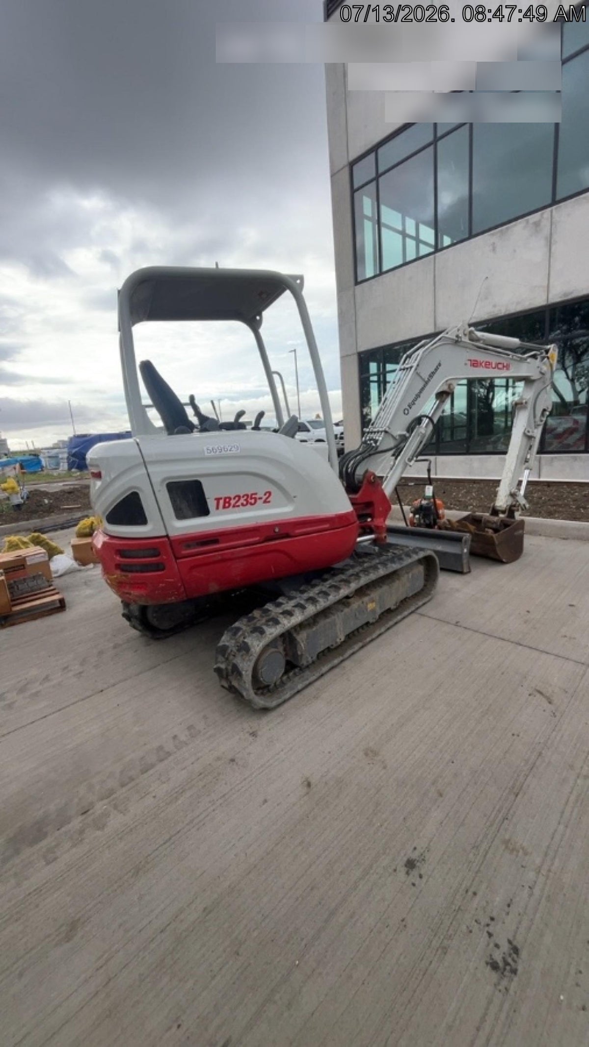 2025 TAKEUCHI TB235-2R