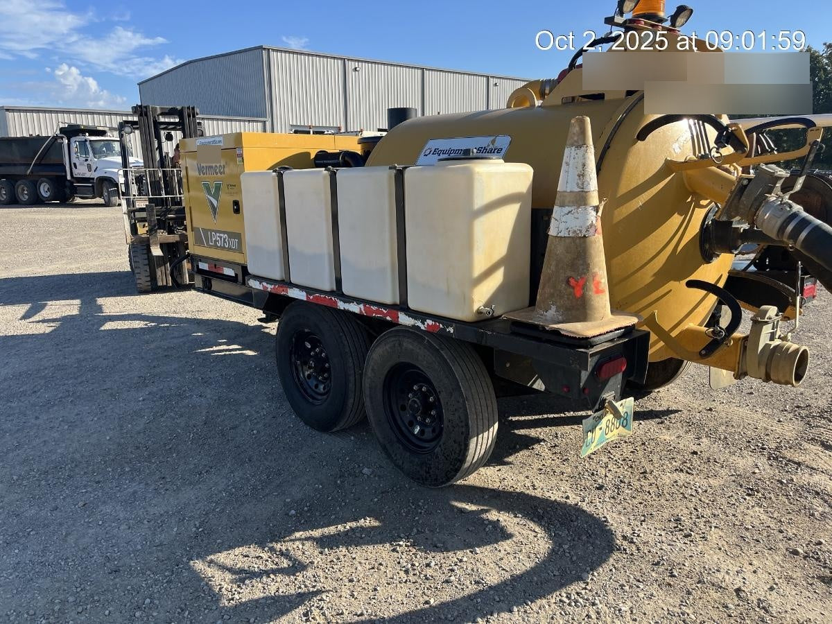 2023 Vac-Tron LP573XDT T4 Koehler Diesel Engine, 500 Gallon Debris Tank, x2 100 Gallon Water Tanks