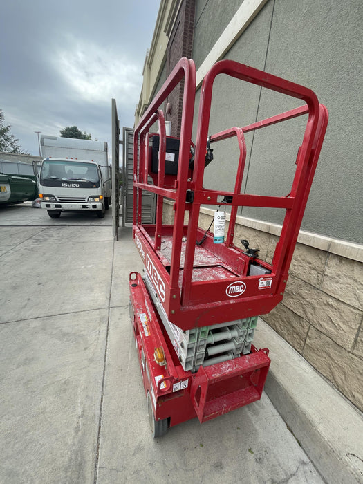 2020 MEC 1330SE Solid NM Tires, Steel Swing out Doors, LCS, Beacon, 900W Invertor