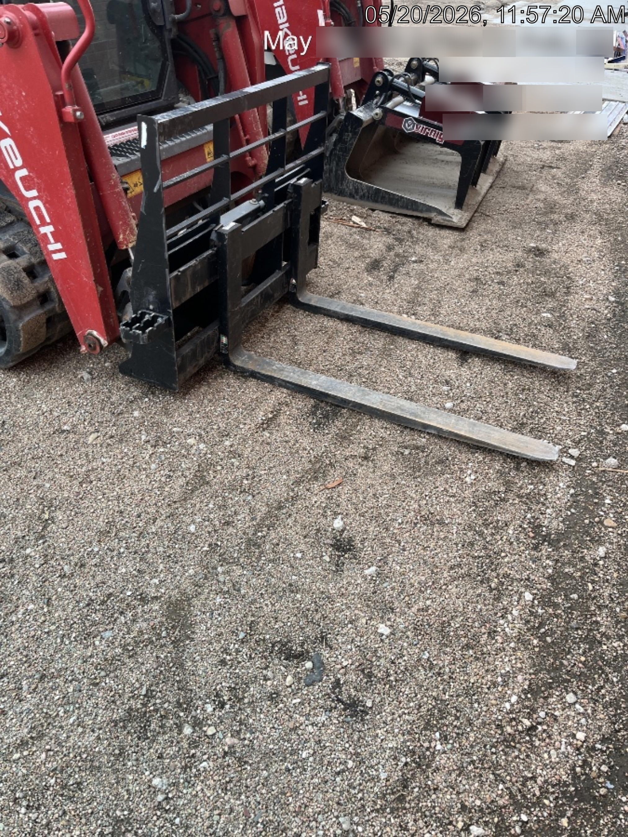 2025 ARROW MATERIAL HANDLING 24" Pallet Fork Frame