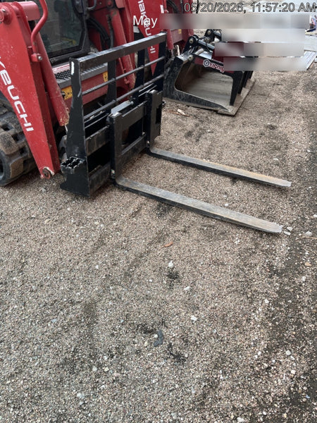2025 ARROW MATERIAL HANDLING 24" Pallet Fork Frame