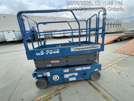 2019 Genie GS-2646 folding rails with full height swing gate
