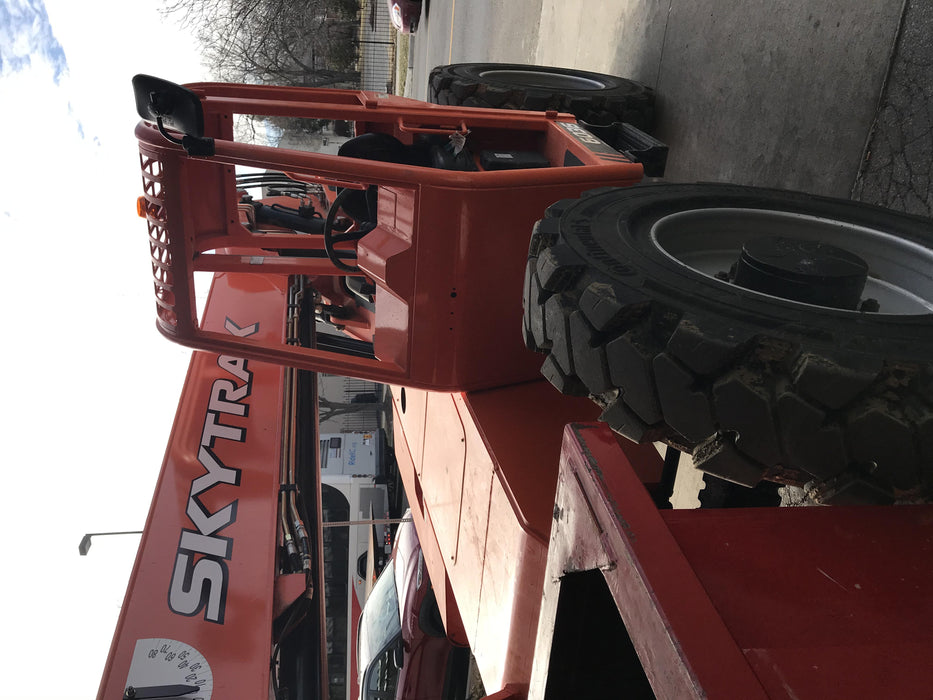 2019 Skytrak 6036 Canopy, Solid Tires, LED Work Lights, Beacon w/50" Carriage, 48" Pallet Forks