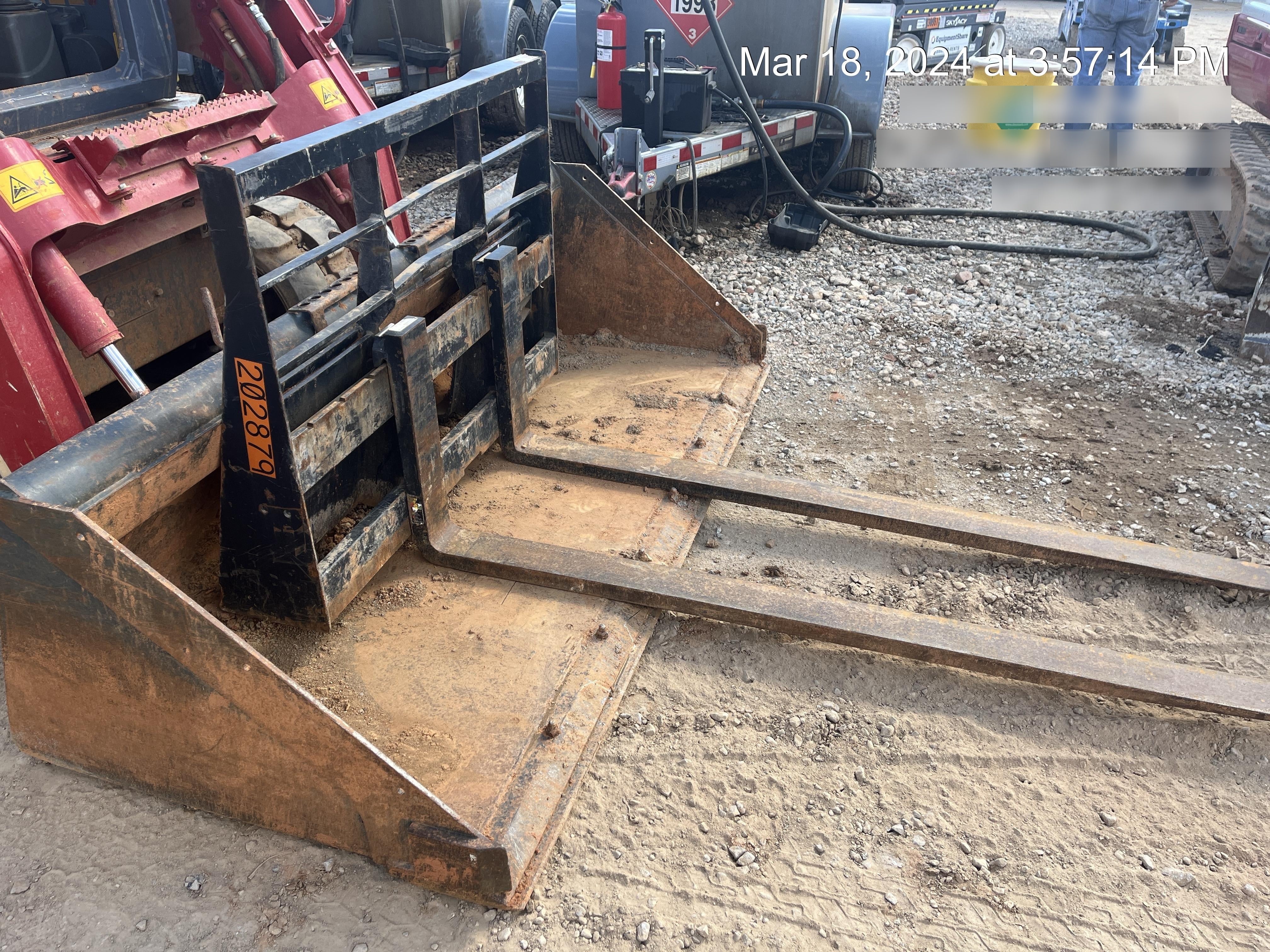 2022 ARROW MATERIAL HANDLING 60" Pallet Forks - Arrow