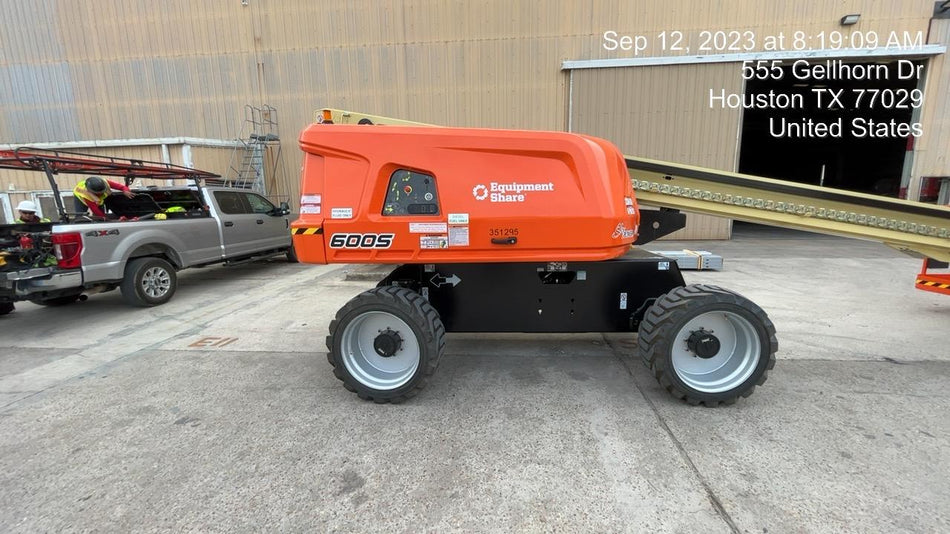 2023 JLG 600S