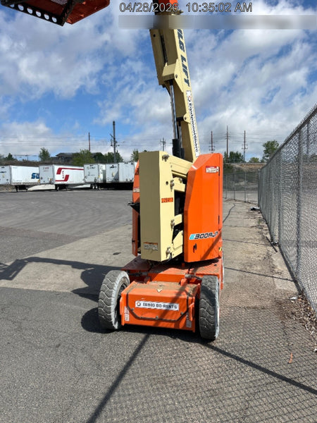 2022 JLG E300AJP