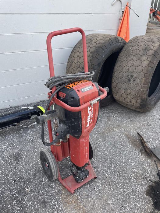 2020 HILTI TE 3000-AVR
