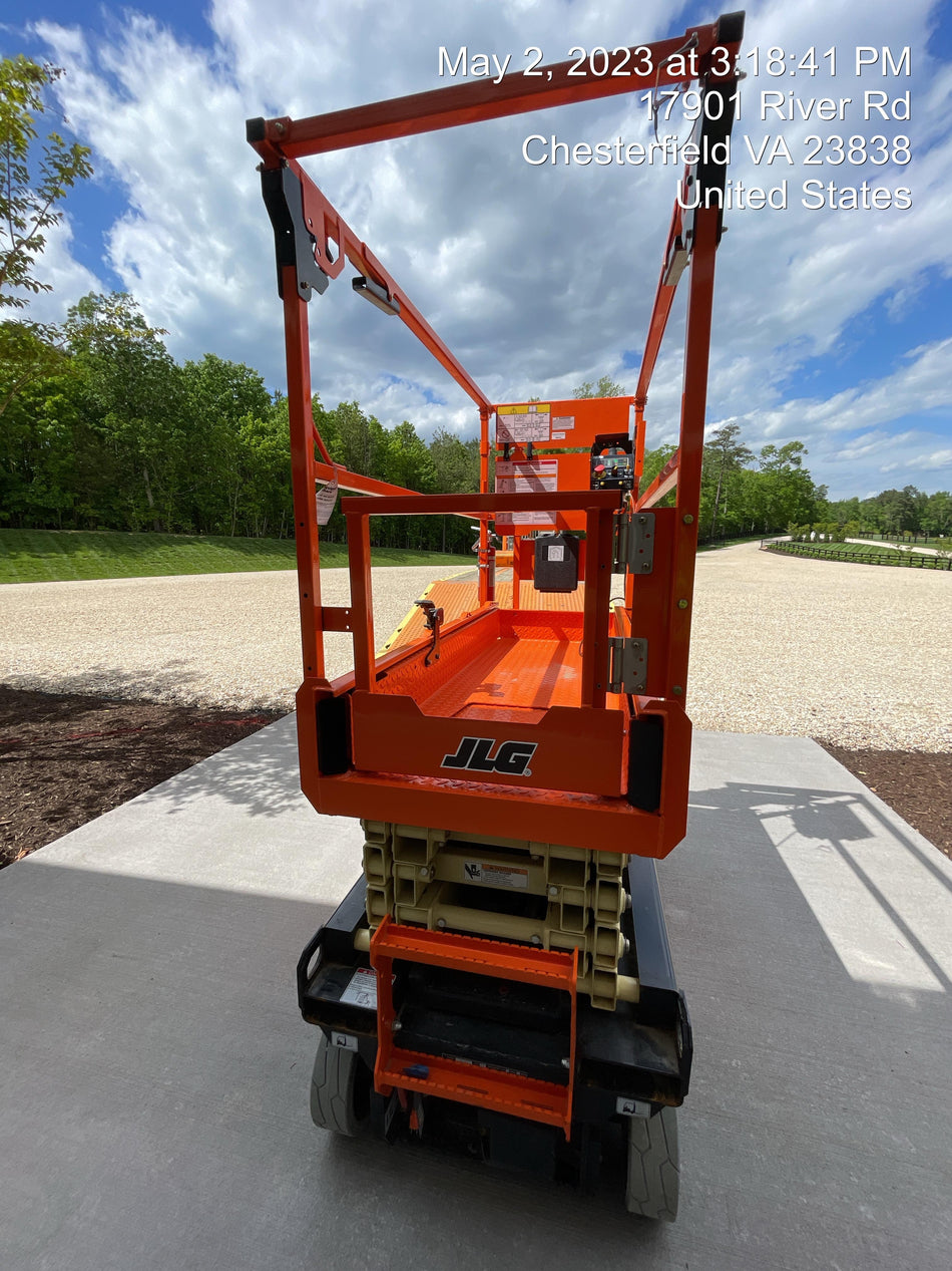 2023 JLG ES1932