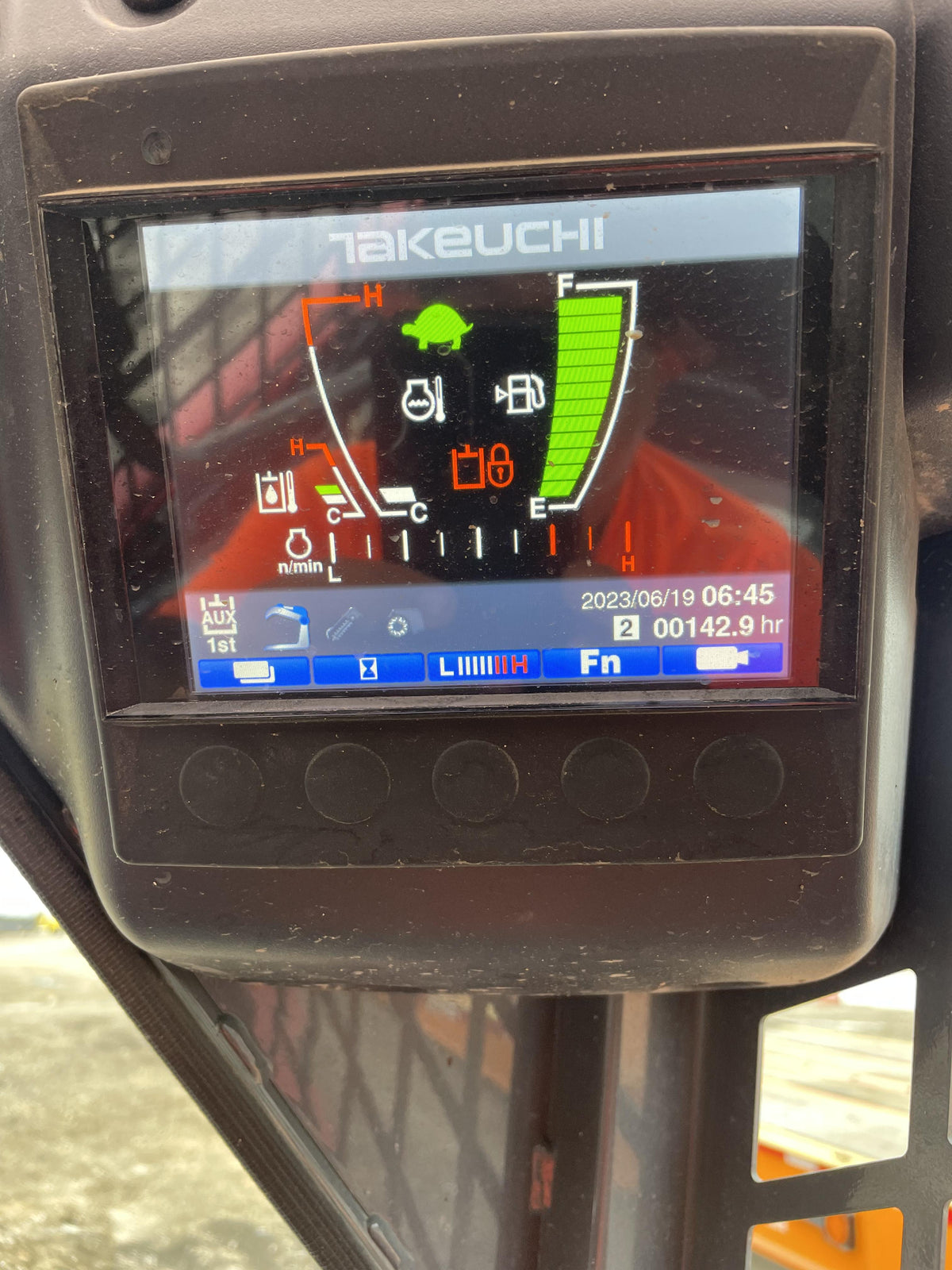 2023 TAKEUCHI TL6R
