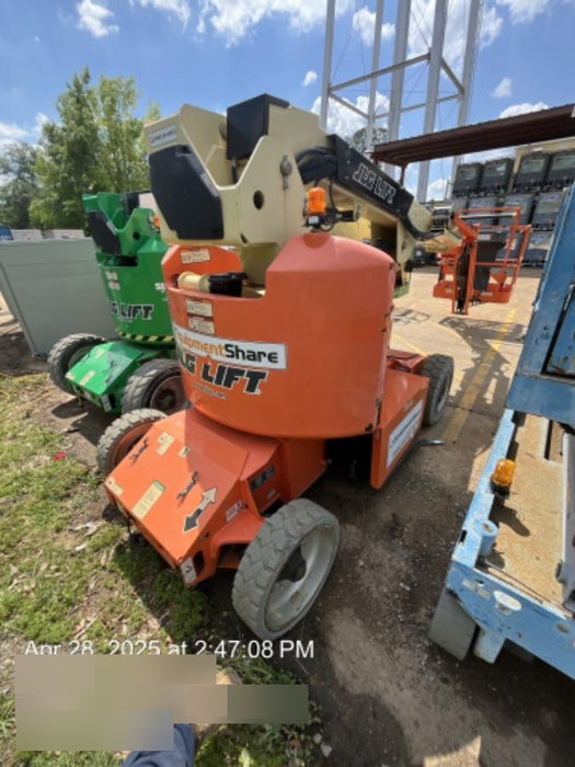 2019 JLG E400AJPN