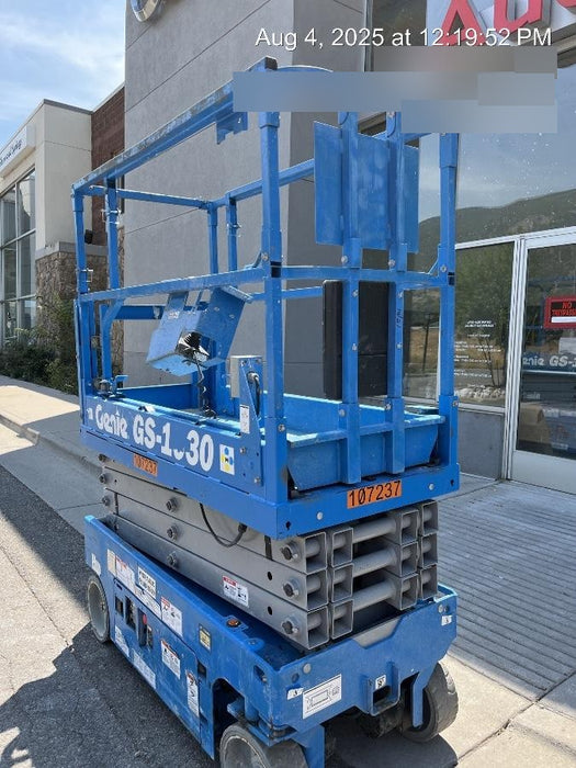 2020 Genie GS-1930 Solid Non Marking Tires, Beacon, Folding rails with half height swing gate, 800W Inverter