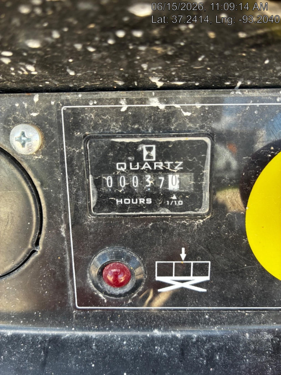 2022 JLG ES3246